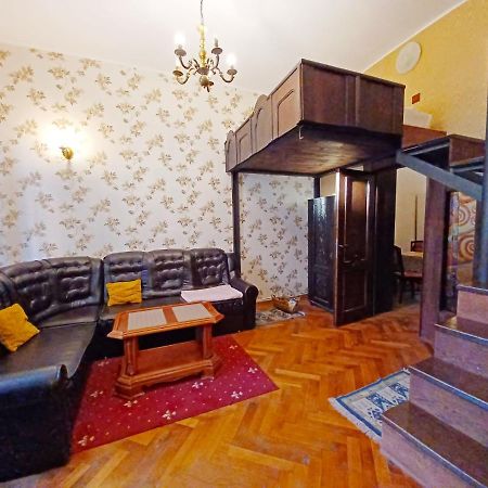 Aristocrat Vintage Apartment Брашов Екстер'єр фото