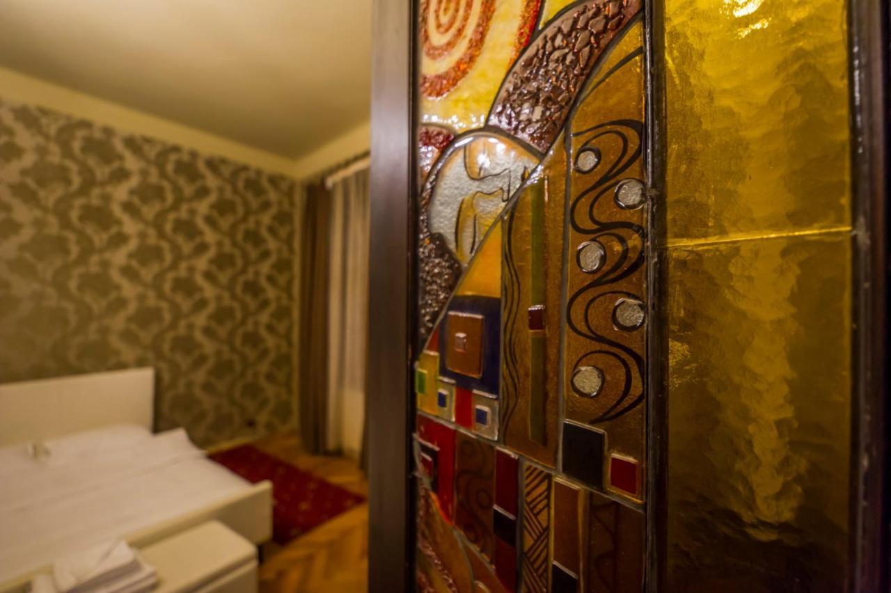 Aristocrat Vintage Apartment Брашов Екстер'єр фото