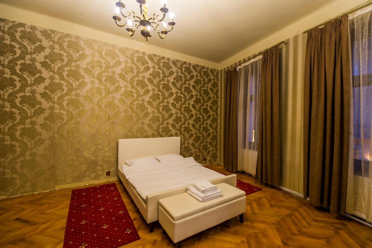 Aristocrat Vintage Apartment Брашов Екстер'єр фото