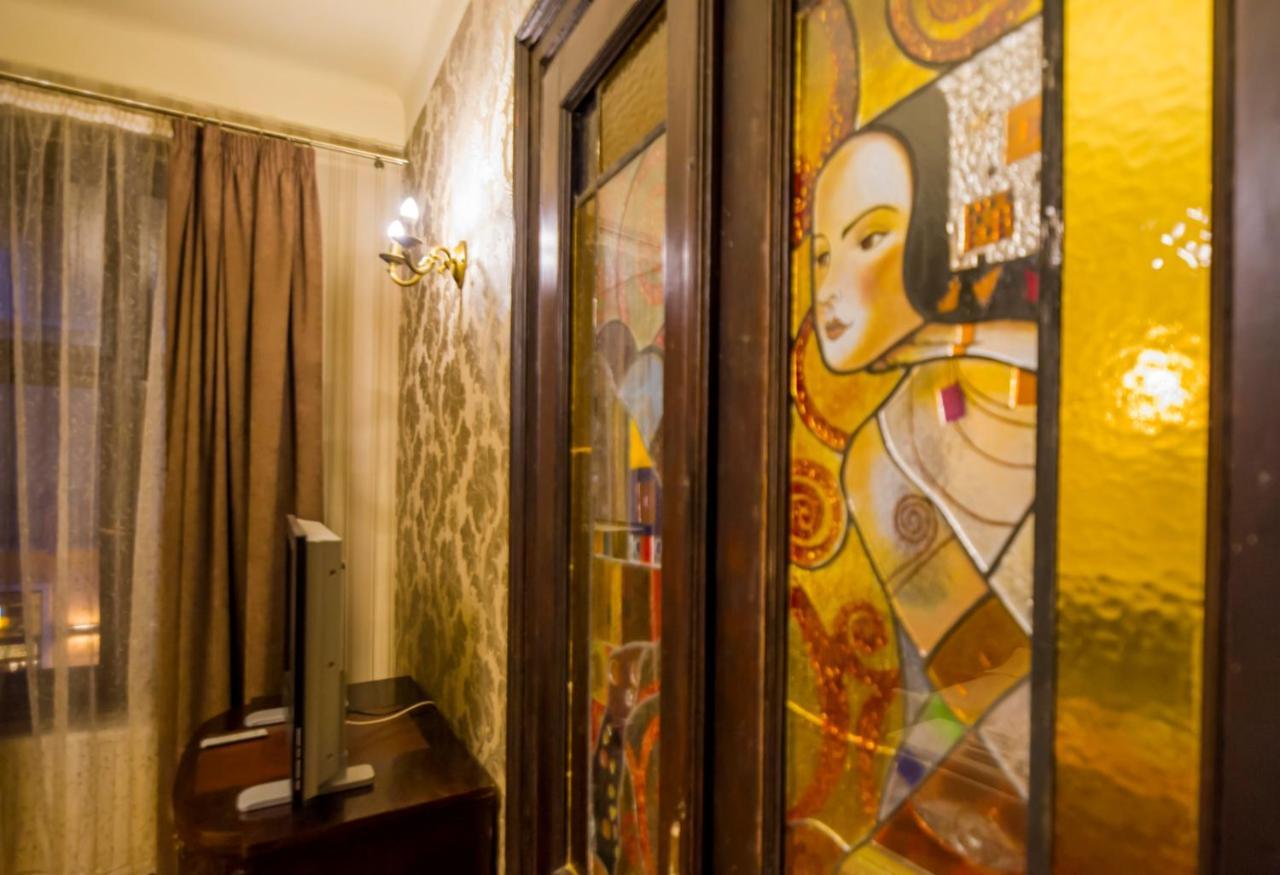 Aristocrat Vintage Apartment Брашов Екстер'єр фото